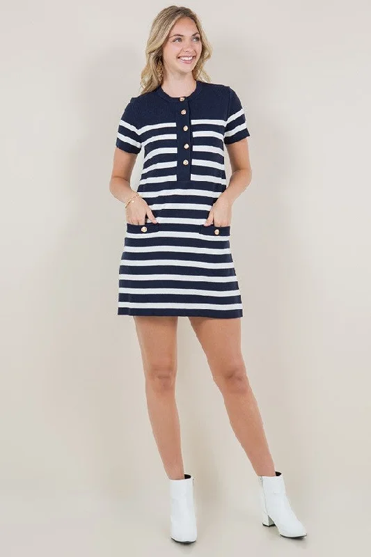 STRIPED SHORT SLEEVE ROUND NECK KNIT DRESS